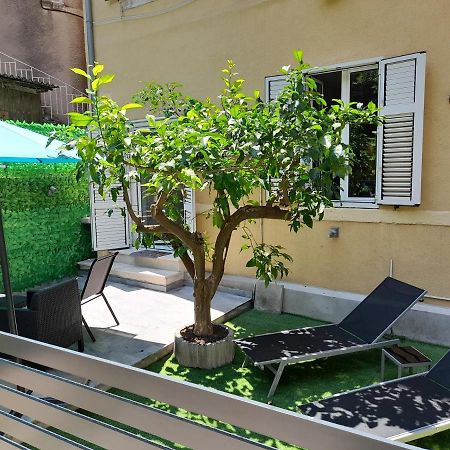 Blue Harmony Apartment สปลิท ภายนอก รูปภาพ