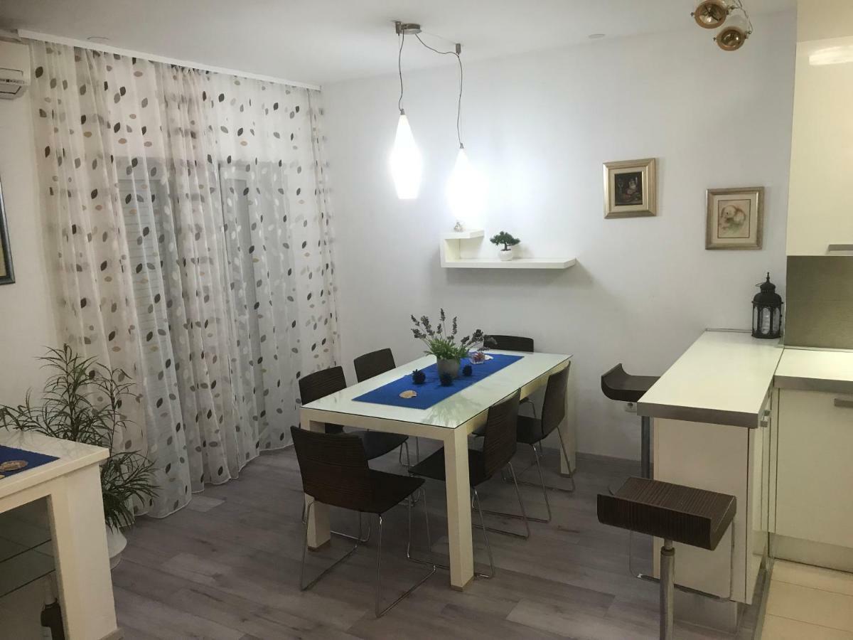 Blue Harmony Apartment สปลิท ภายนอก รูปภาพ